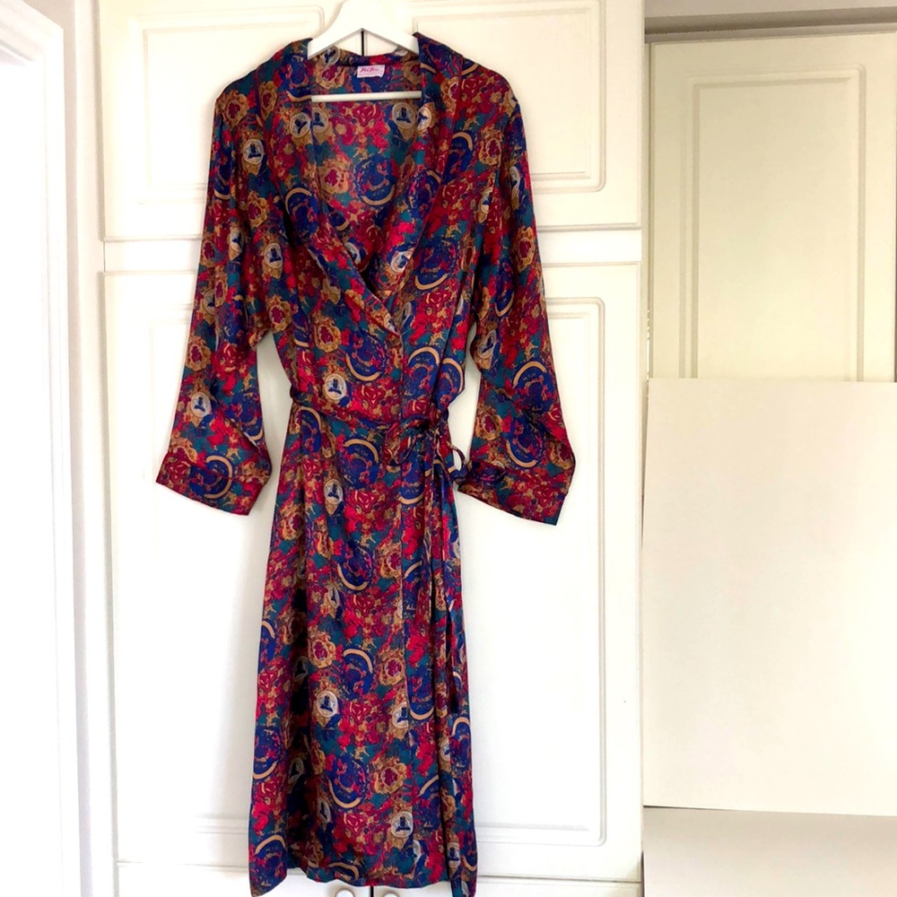 Vintage Satin 3/4 Length Floral Loungewear Robe and Night Gown. Size M/L 2 piece